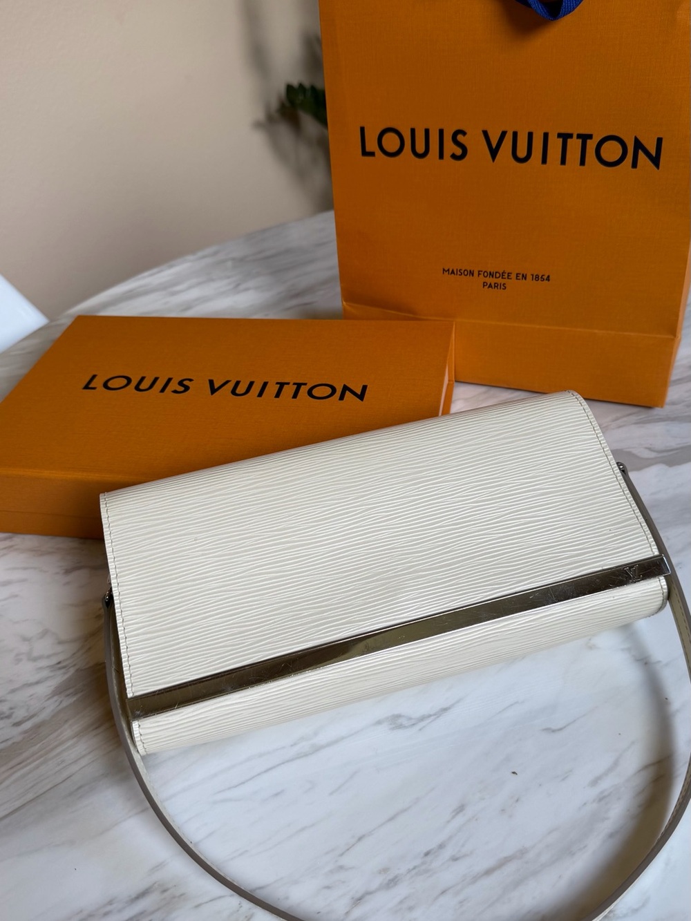 Louis Vuitton Cream Epi Leather Shoulder Bag with Silver Trim